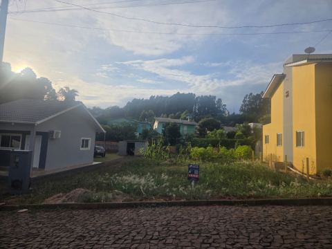 TE0099 - RUA ALBINO CRESTANI - PRÓXIMO A RODOVIÁRIA - CENTRO