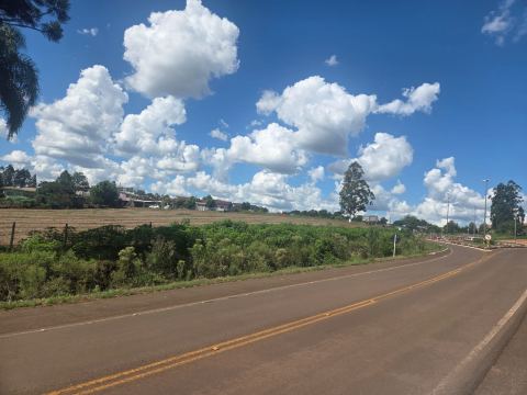 BR 282 - AO LADO DO TREVO DE PARAÍSO - CENTRO